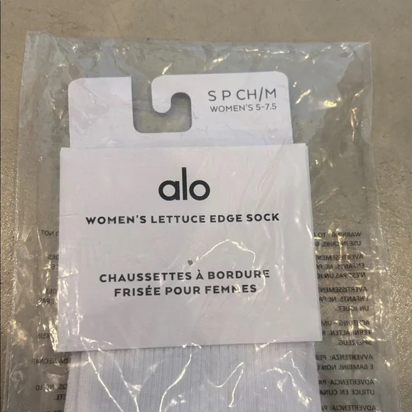 NWT Authentic ALO Yoga Women's Lettuce Edge Socks & Alo gift bag - Picture 6 of 13